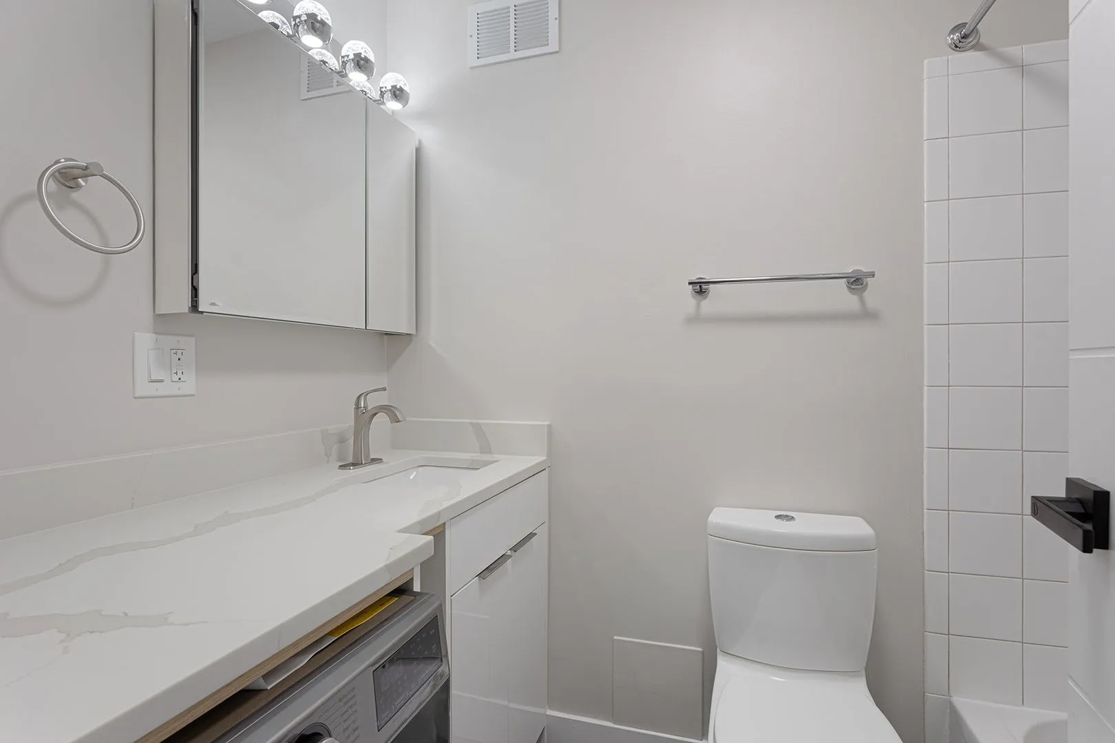 6166 N Sheridan Rd, , 60660, USA 60660-unit#26H-Chicago-IL