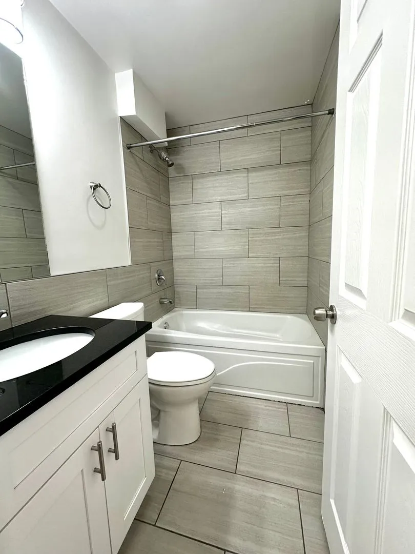 6954 N Sheridan Rd, ,  60626, USA 60626-unit#521-Chicago-IL