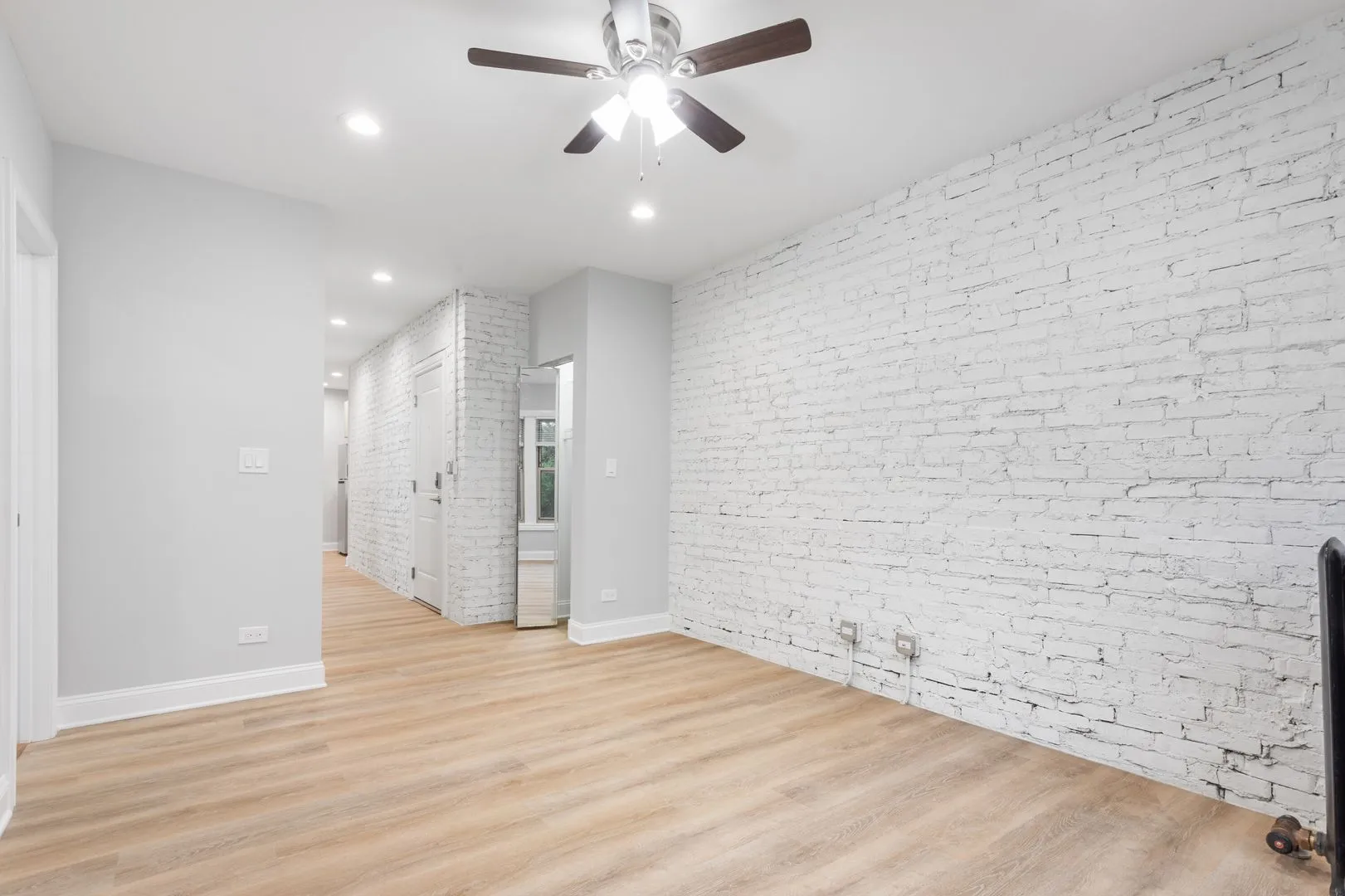 1635 W Chase Ave, ,  60626, USA 60626-unit#2M-Chicago-IL