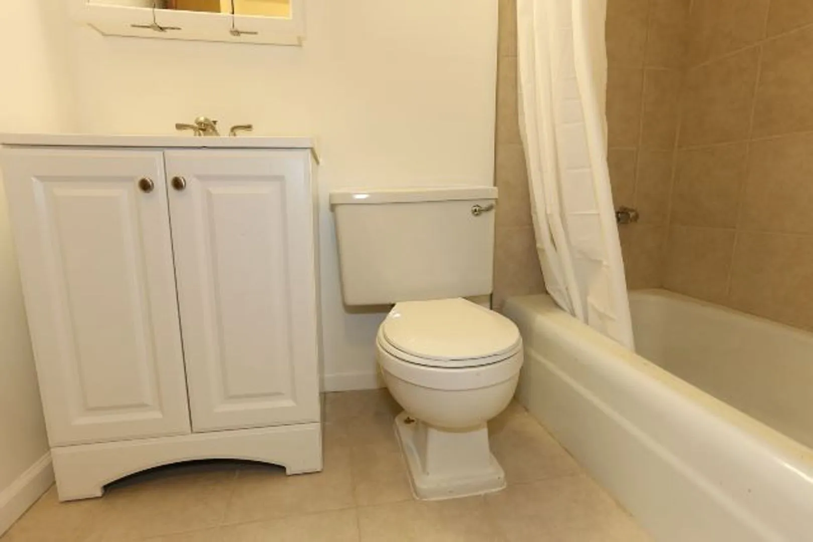 1040 W Hollywood Ave, ,  60660, USA 60660-unit#315-Chicago-IL