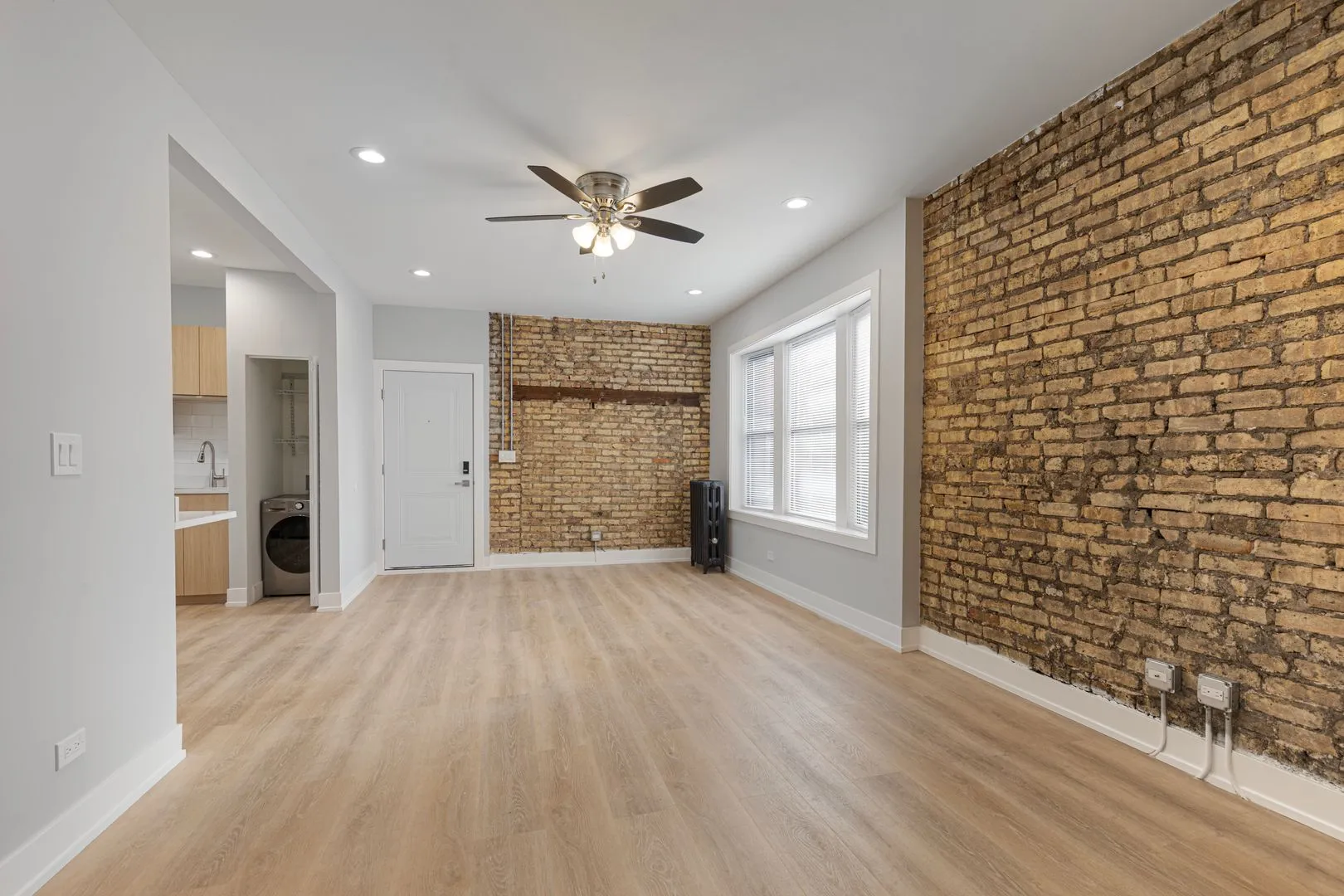 7423 N Clark St, ,  60626, USA 60626-unit#2-Chicago-IL