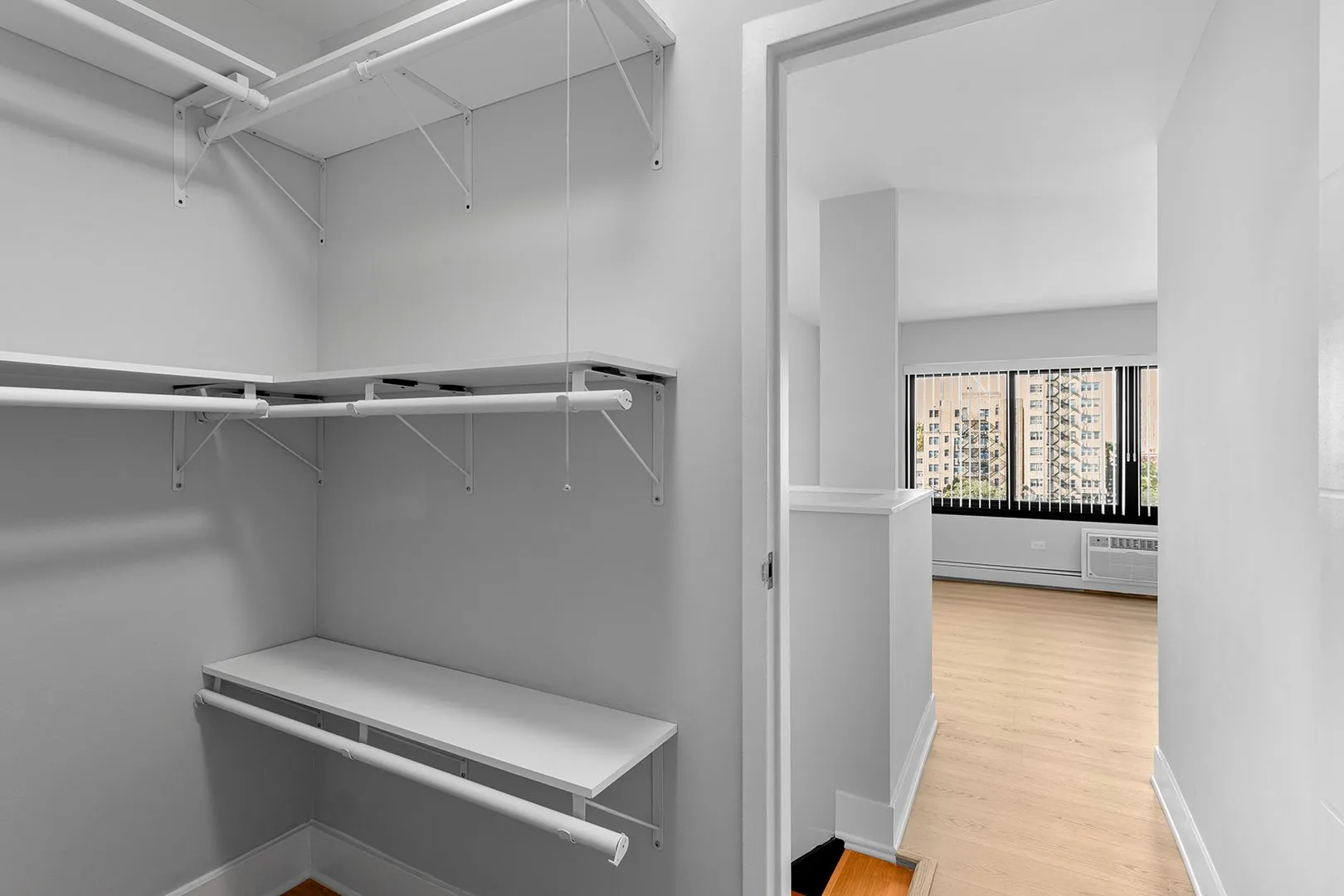 6166 N Sheridan Rd, ,  60660, USA 60660-unit#4B-Chicago-IL