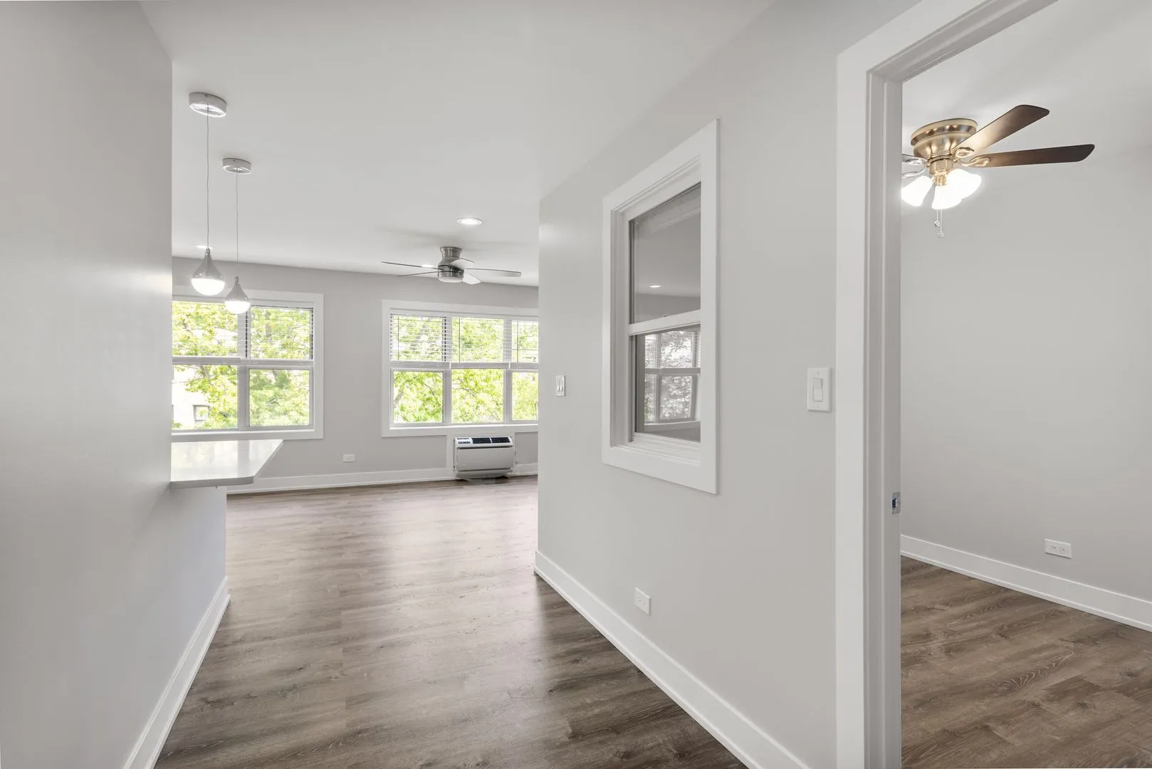 1303 W Estes Ave, ,  60626, USA 60626-unit#4E-Chicago-IL