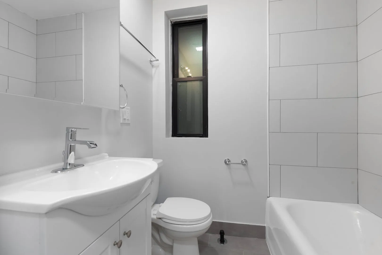 6026 N Winthrop Ave, ,  60660, USA 60660-unit#3E-Chicago-IL