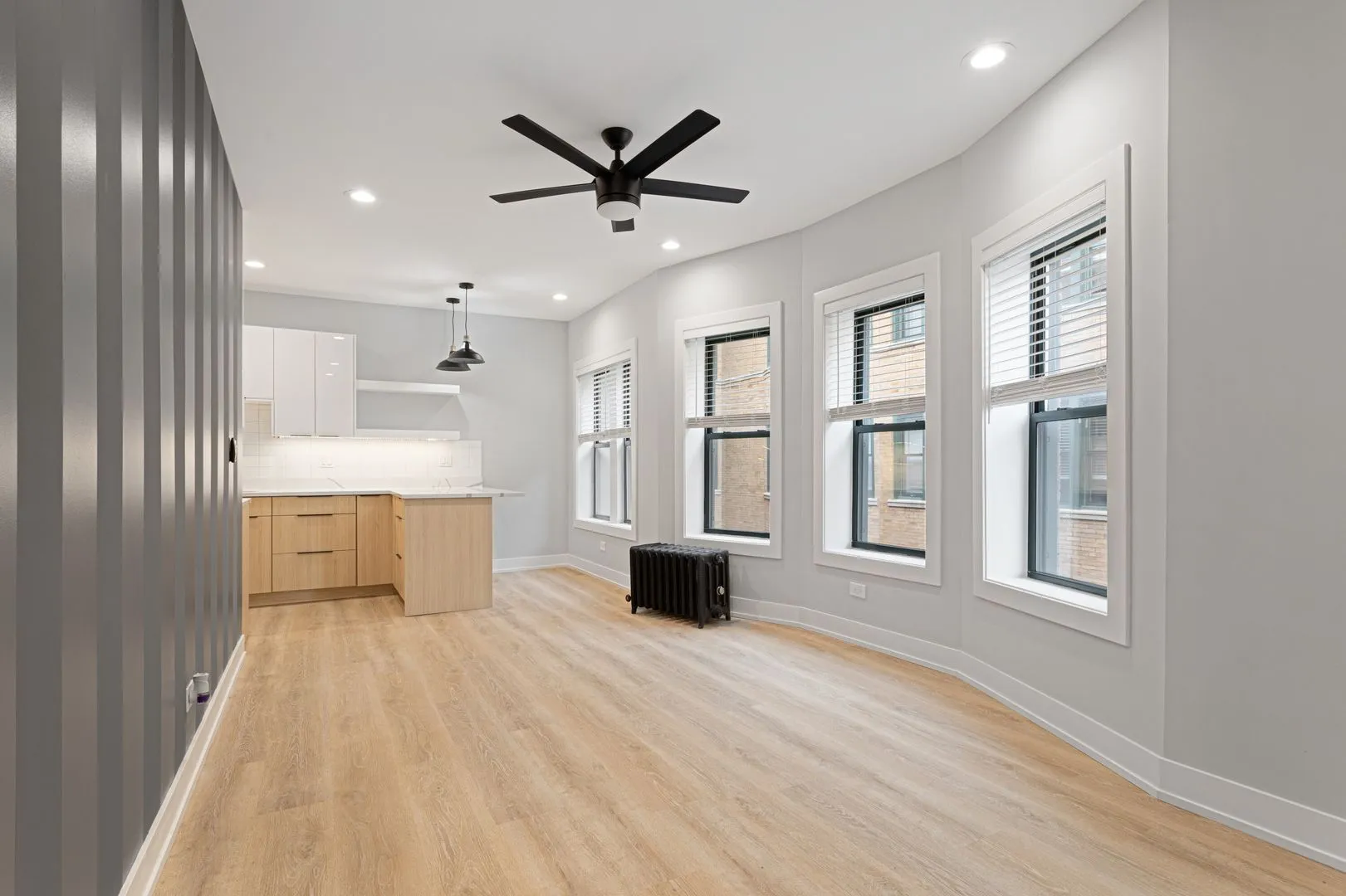 7736 N Eastlake Terrace, ,  60626, USA 60626-unit#2W-Chicago-IL