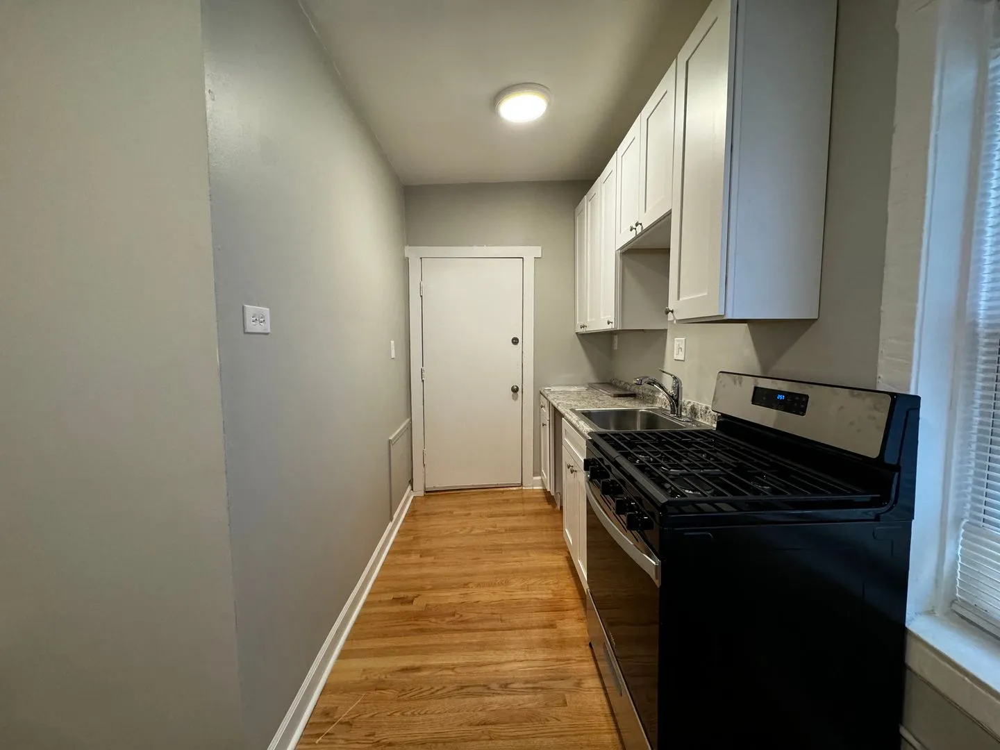 4906 N St Louis Ave, ,  60625, USA 60625-unit#2E-Chicago-IL