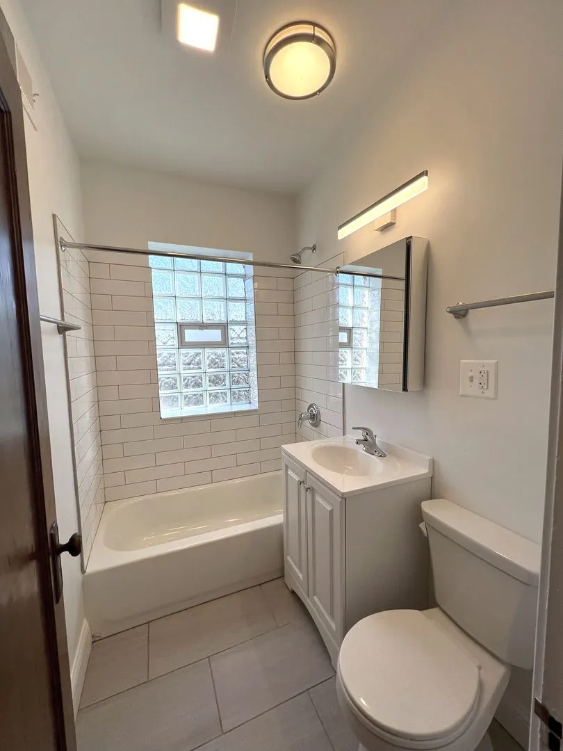 4409 N Hamilton Ave, , 60625, USA 60625-unit#2W-Chicago-IL