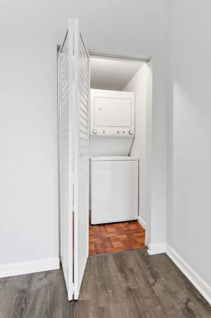 2451 W Howard St, , 60645, USA 60645-unit#511-Chicago-IL