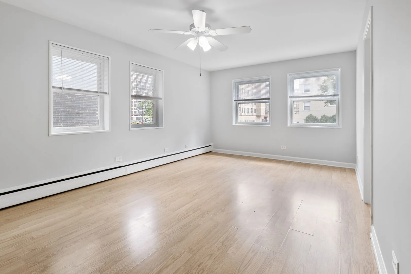 6120 N Kenmore Ave, ,  60660, USA 60660-unit#1E-Chicago-IL