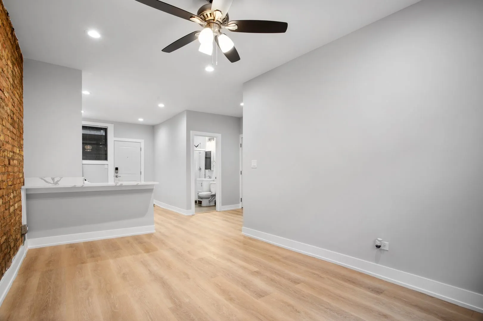 1706 W Juneway Terrace, ,  60626, USA 60626-unit#2H-Chicago-IL