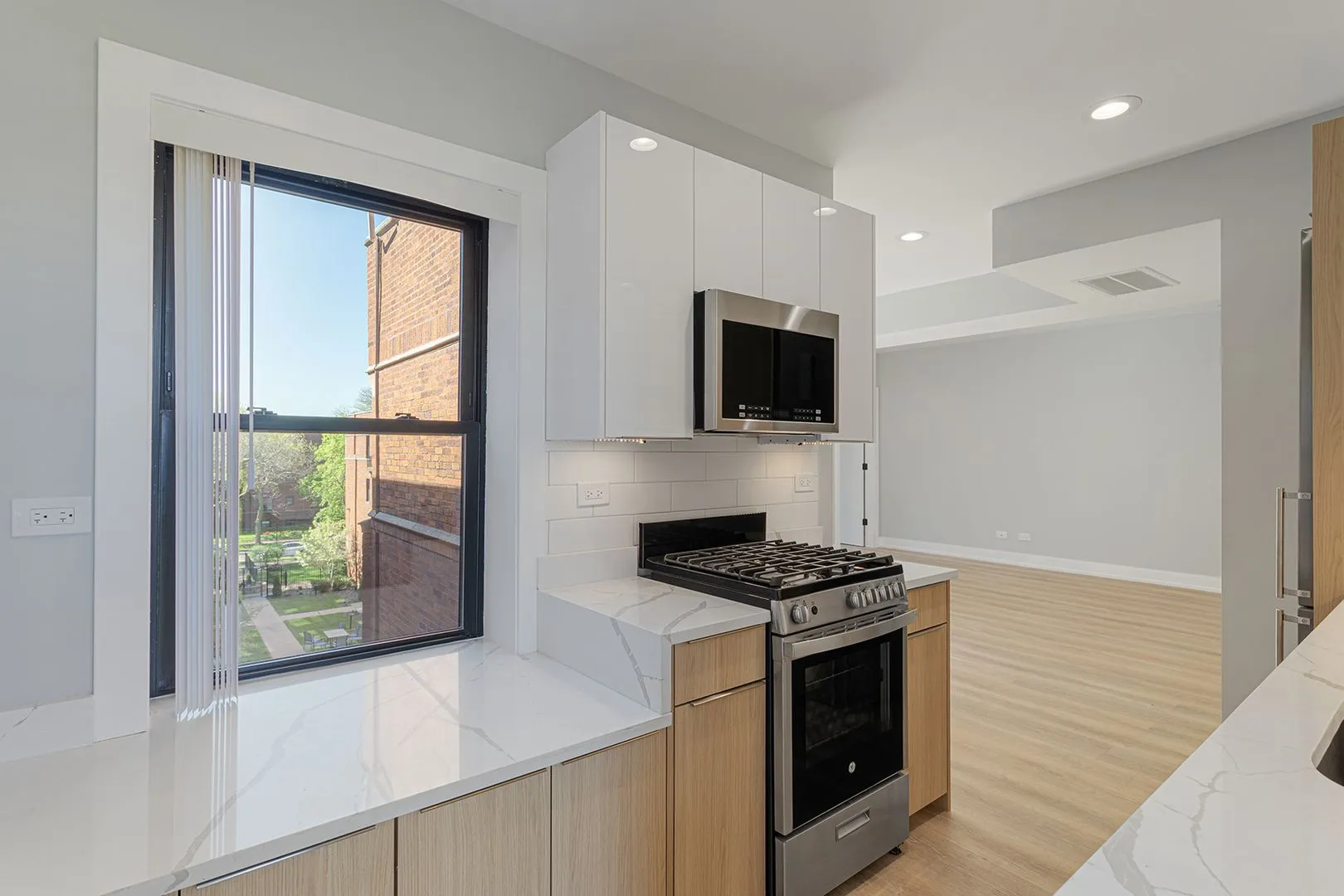 W Juneway Terrace, , 60626, USA 60626-unit#2G-Chicago-IL