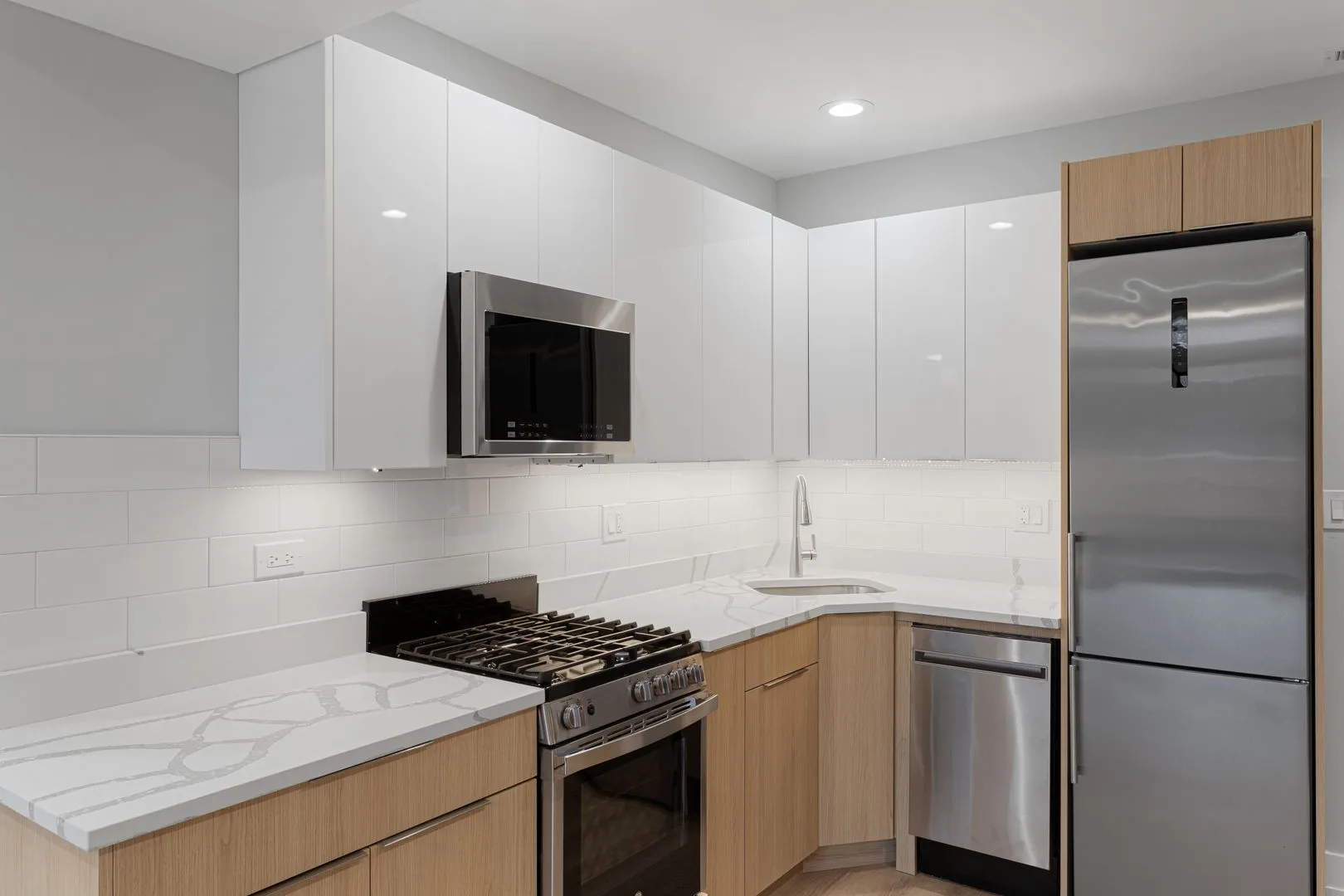 1556 W Juneway Terrace, , 60626, USA 60626-unit#1L-Chicago-IL