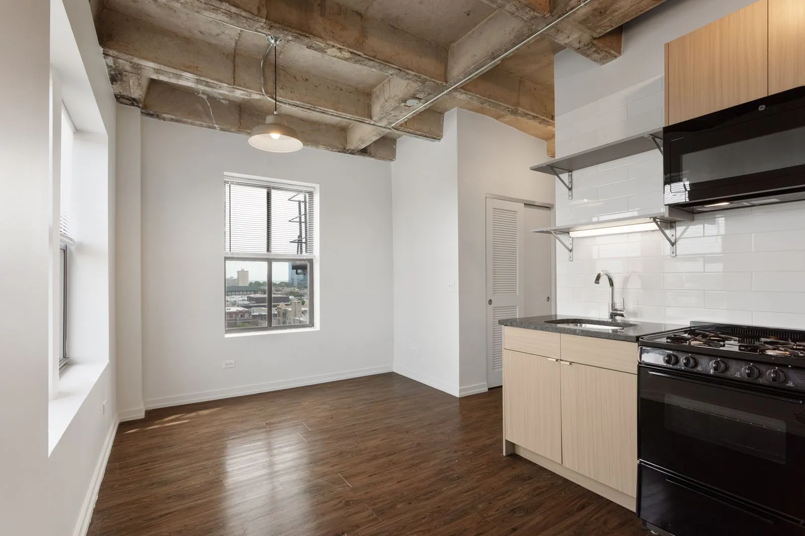 1325 W Wilson Ave, ,  60640, USA 60640-unit#402-Chicago-IL