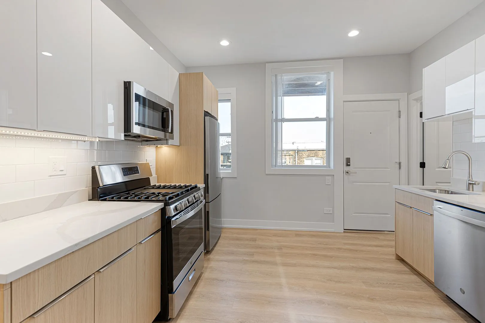 7423 N Clark St, ,  60626, USA 60626-unit#3-Chicago-IL