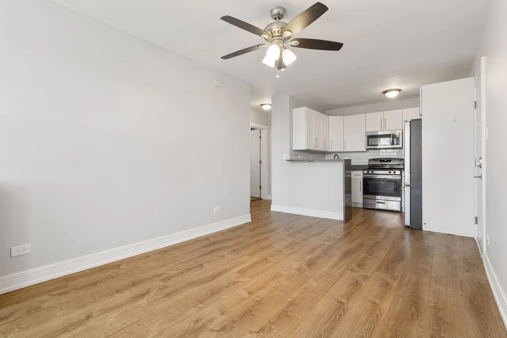 1521 W Sherwin Ave, ,  60626, USA 60626-unit#607-Chicago-IL
