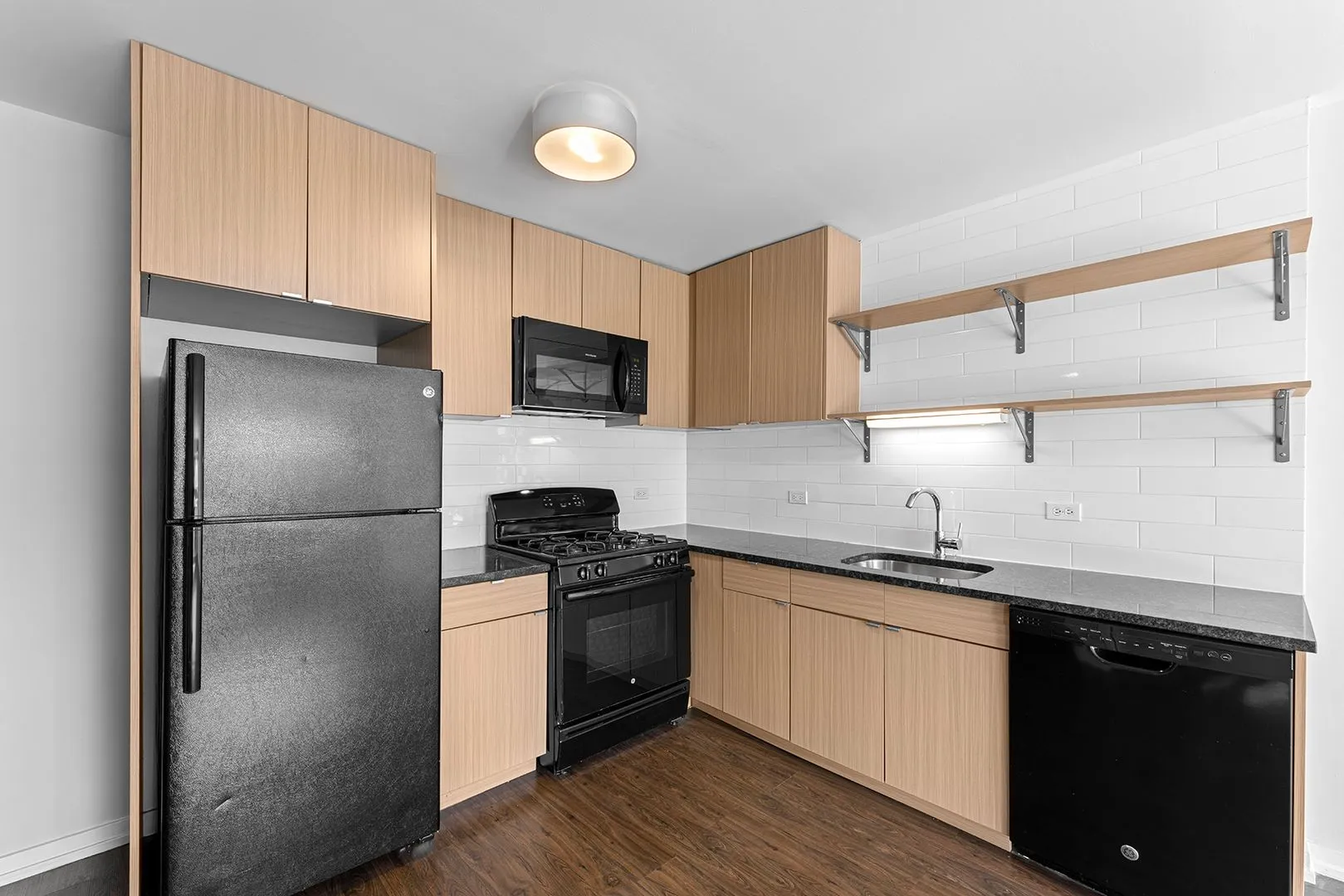 6134 N Kenmore Ave, ,  60660, USA 60660-unit#410-Chicago-IL