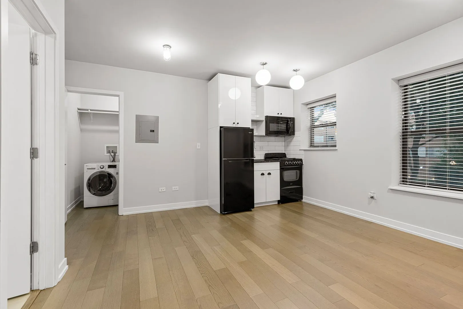 6019 N Winthrop Ave, , 60660, USA 60660-unit#414-Chicago-IL