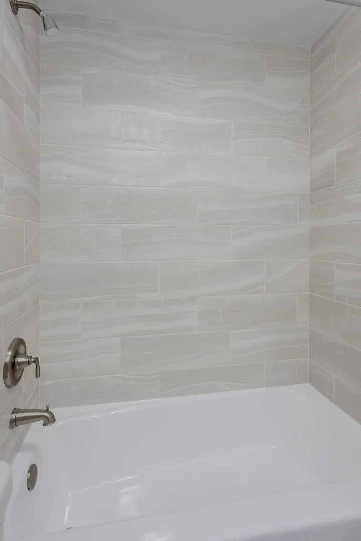 6166 N Sheridan Rd, ,  60660, USA 60660-unit#8L-Chicago-IL