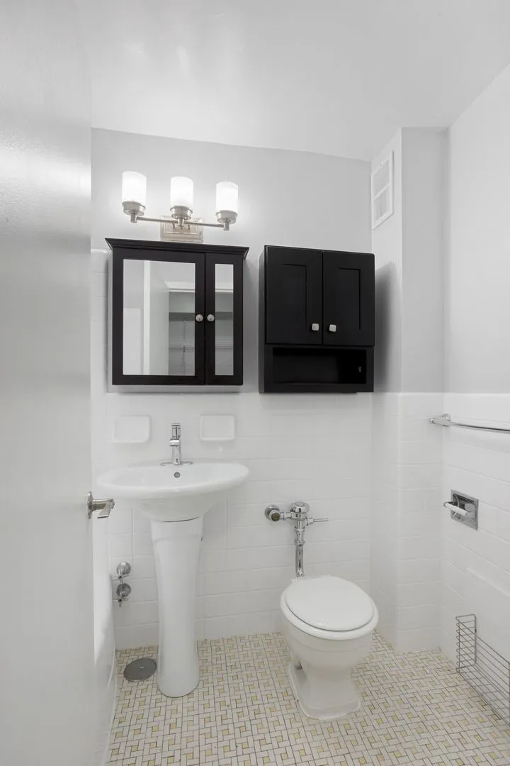 5858 N Sheridan Rd, , 60660, USA 60660-unit#206-Chicago-IL