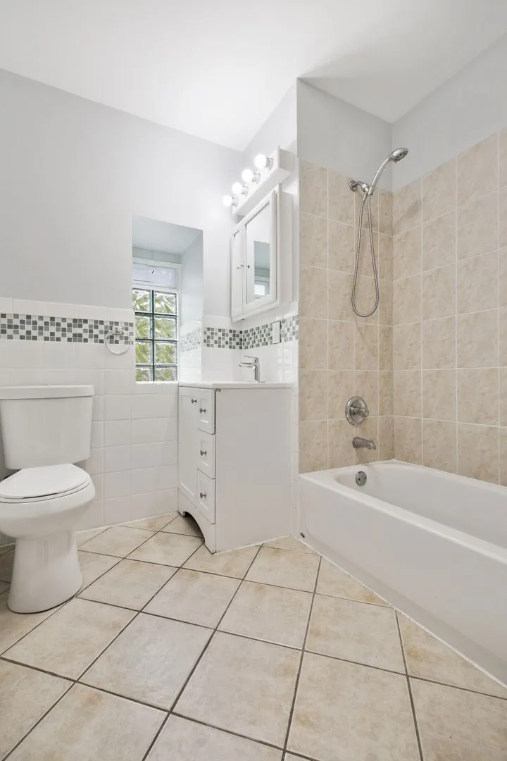 4555 Malden St, ,  60640, USA 60640-unit#205-Chicago-IL