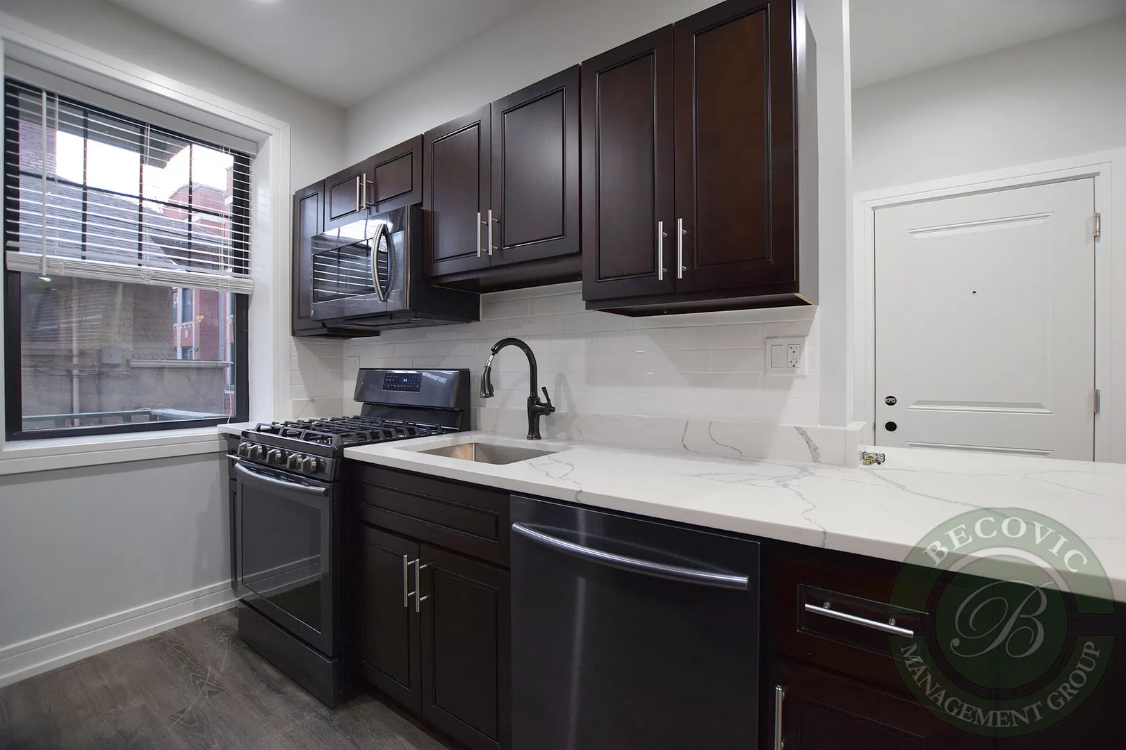 6111 N Winthrop Ave, ,  60660, USA 60660-unit#1ST FLOOR-Chicago-IL