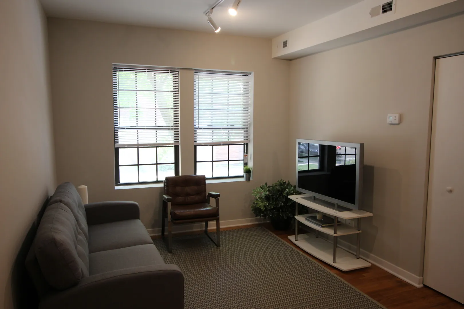 3104 W Sunnyside Ave, , 60625, USA 60625-unit#3F-Chicago-IL