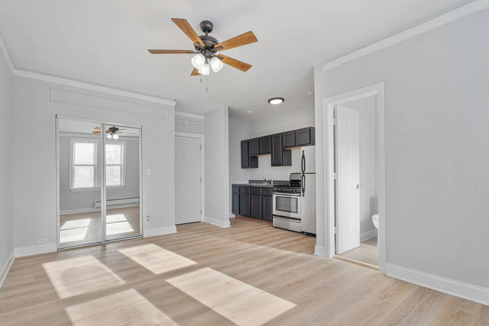 5860 N Kenmore Ave, ,  60660, USA 60660-unit#606-Chicago-IL