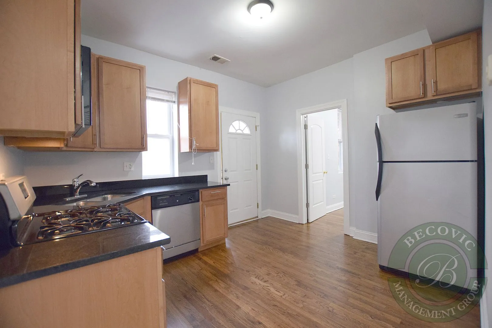 2009 W Jarvis Ave, ,  60645, USA 60645-unit#3-Chicago-IL