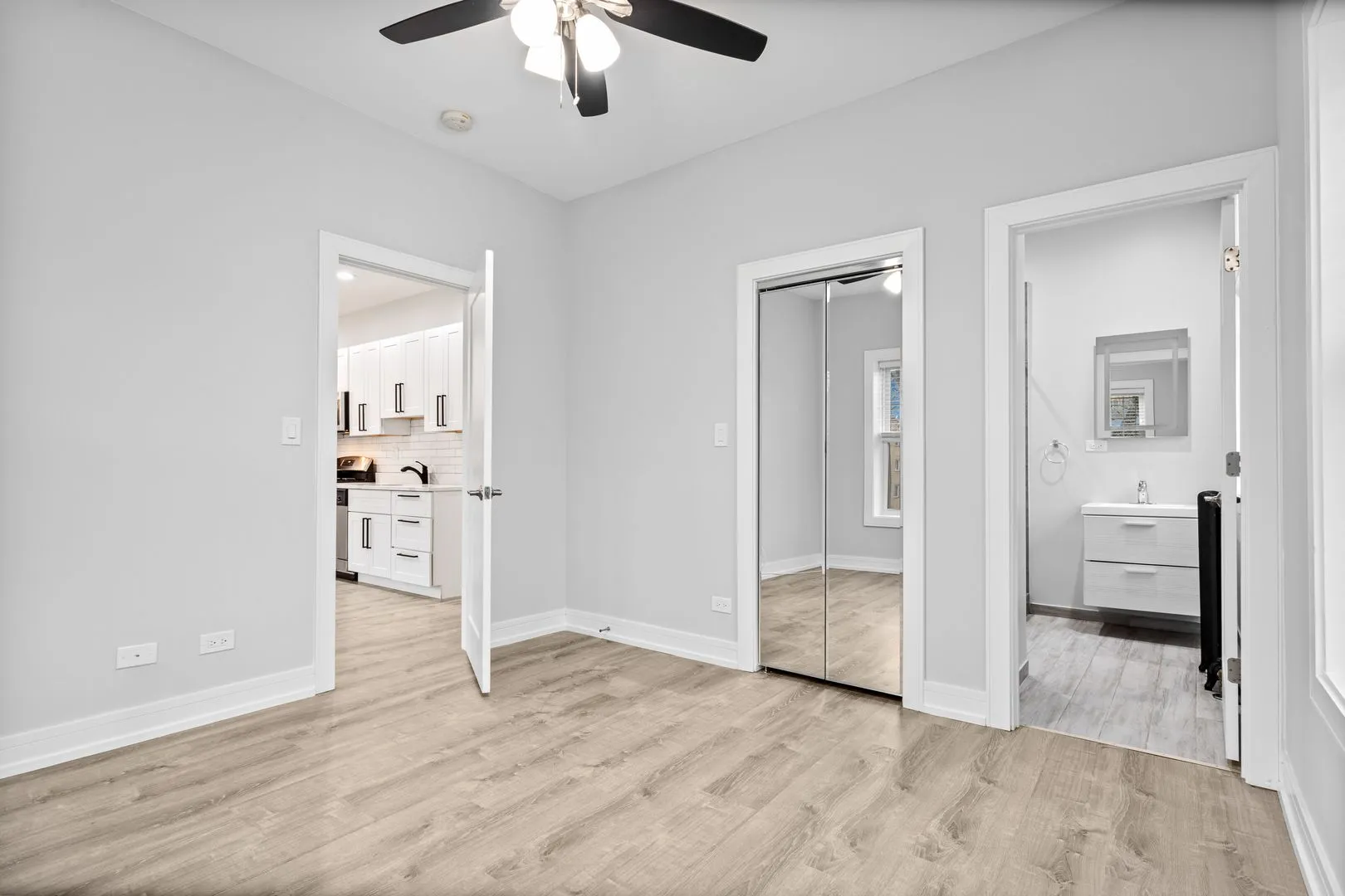 1055 W Glenlake Ave, ,  60660, USA 60660-unit#2-Chicago-IL