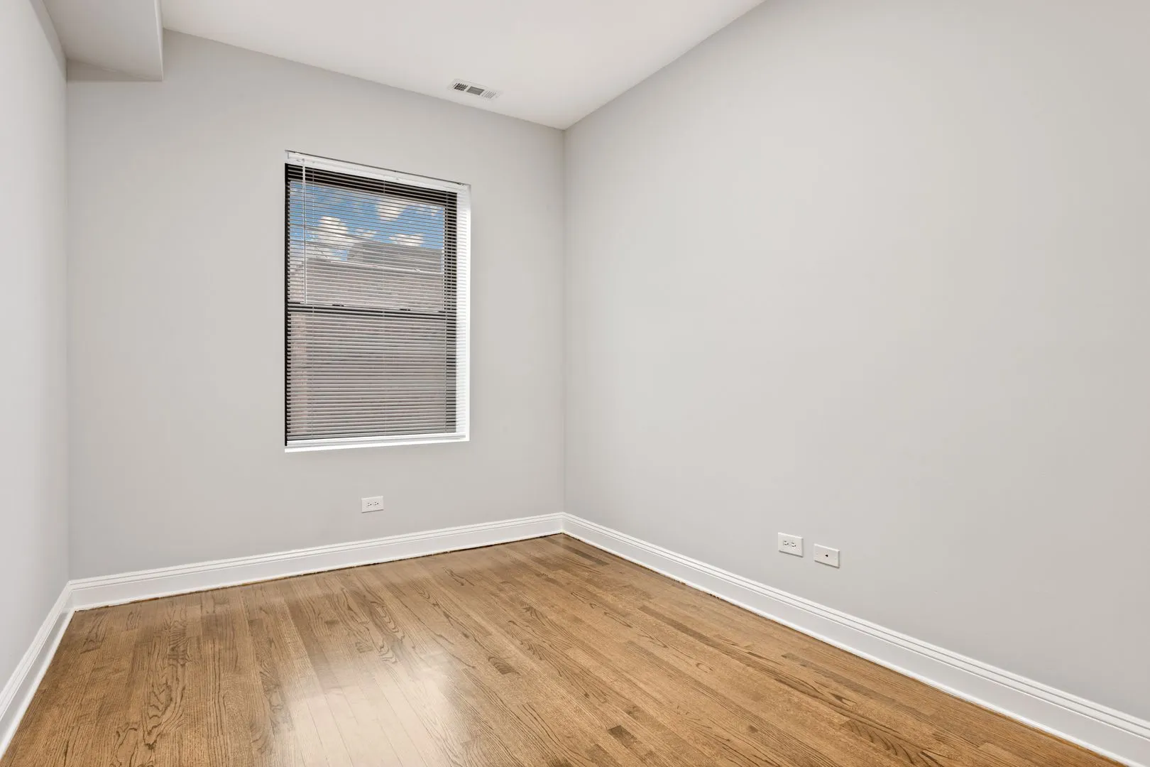 7526 N Seeley Ave, ,  60645, USA 60645-unit#103-Chicago-IL