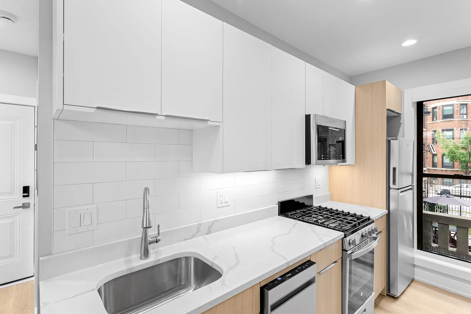 1651 W Jonquil Terrace, ,  60626, USA 60626-unit#17-Chicago-IL