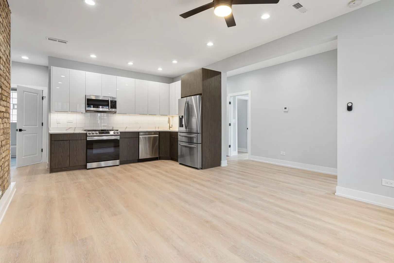7661 N Rogers Ave, ,  60626, USA 60626-unit#2-Chicago-IL