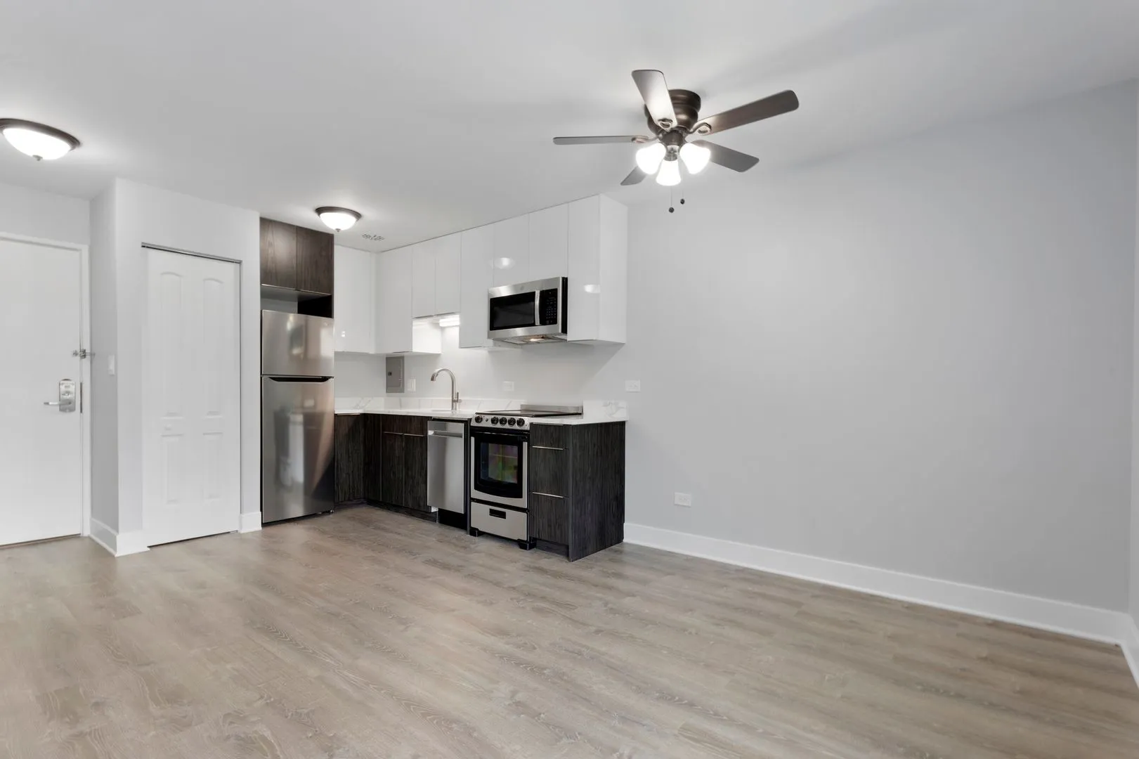 6001 N Kenmore Ave, , 60660, USA 60660-unit#303-Chicago-IL