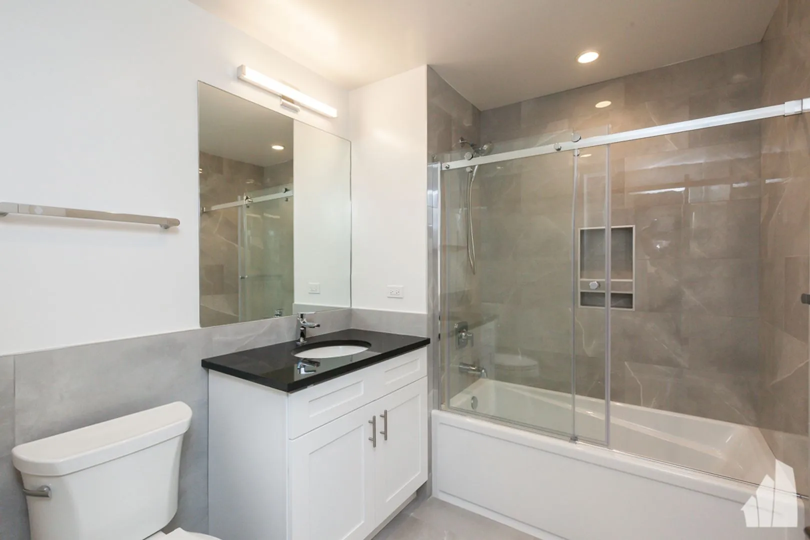 N Broadway, , , USA IL-unit#3833-421-Chicago-IL