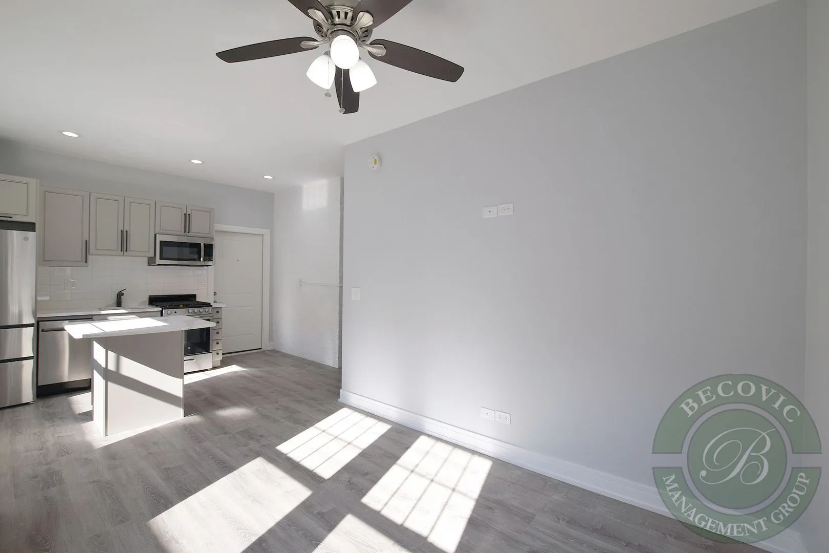 1063 W Glenlake Ave, ,  60660, USA 60660-unit#3S-Chicago-IL