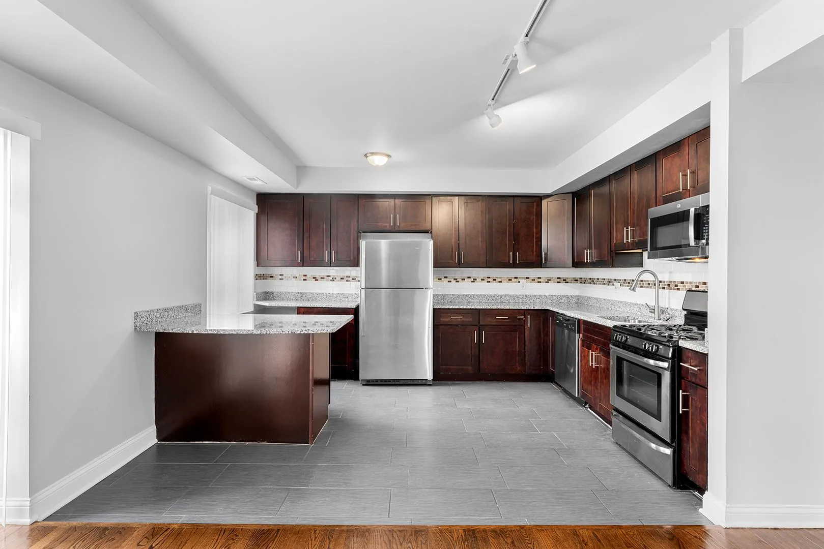 2451 W Howard St, ,  60645, USA 60645-unit#509-Chicago-IL