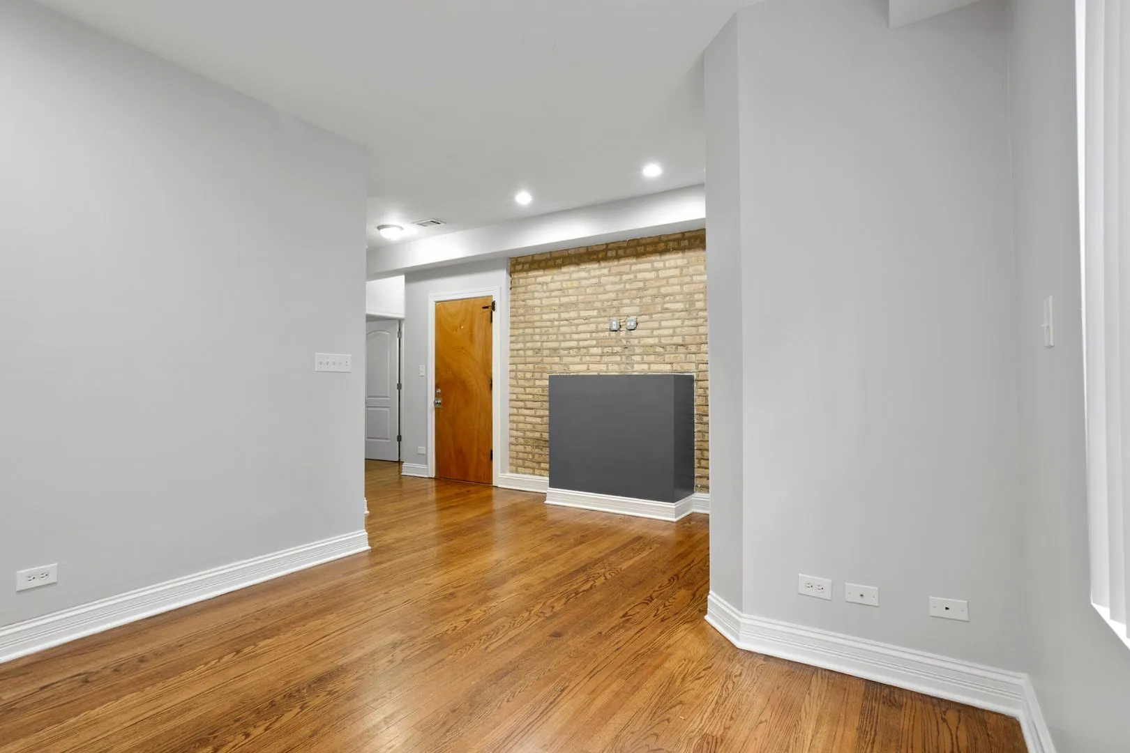 2005 W Jarvis Ave, ,  60645, USA 60645-unit#1-Chicago-IL