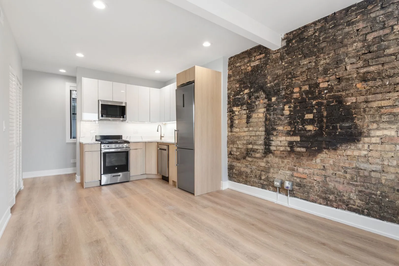 1554 W Juneway Terrace, ,  60626, USA 60626-unit#1R-Chicago-IL