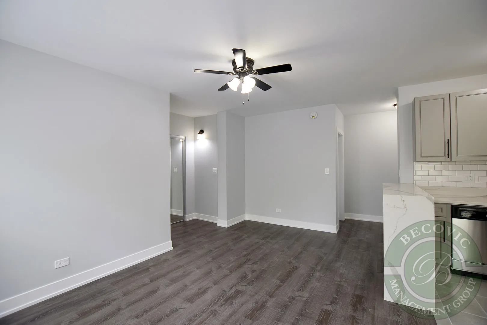 1521 W Sherwin Ave, , 60626, USA 60626-unit#402-Chicago-IL
