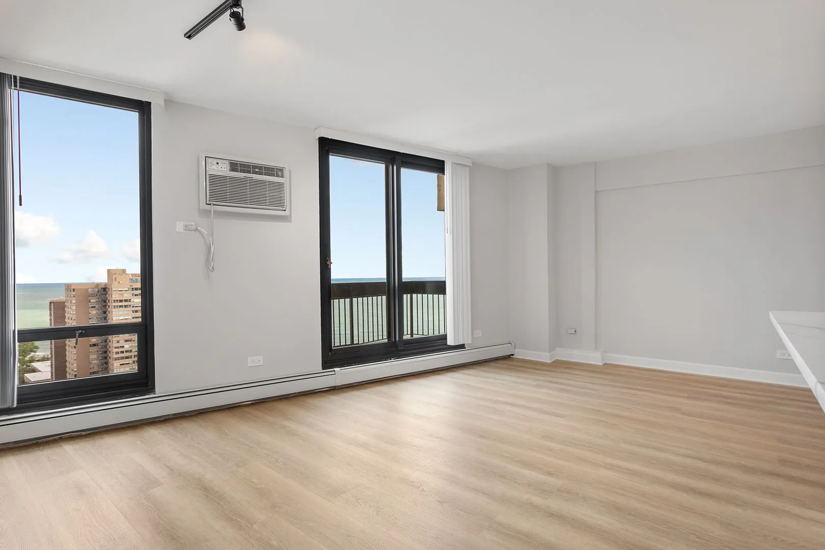 6166 N Sheridan Rd, , 60660, USA 60660-unit#26D-Chicago-IL