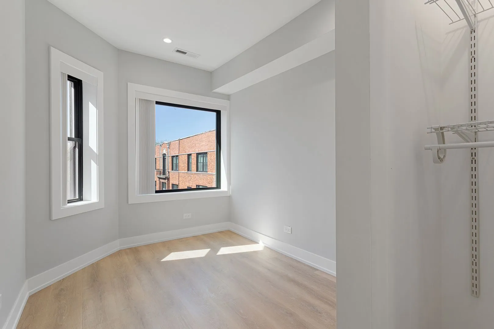 W Juneway Terrace, ,  60626, USA 60626-unit#2G-Chicago-IL