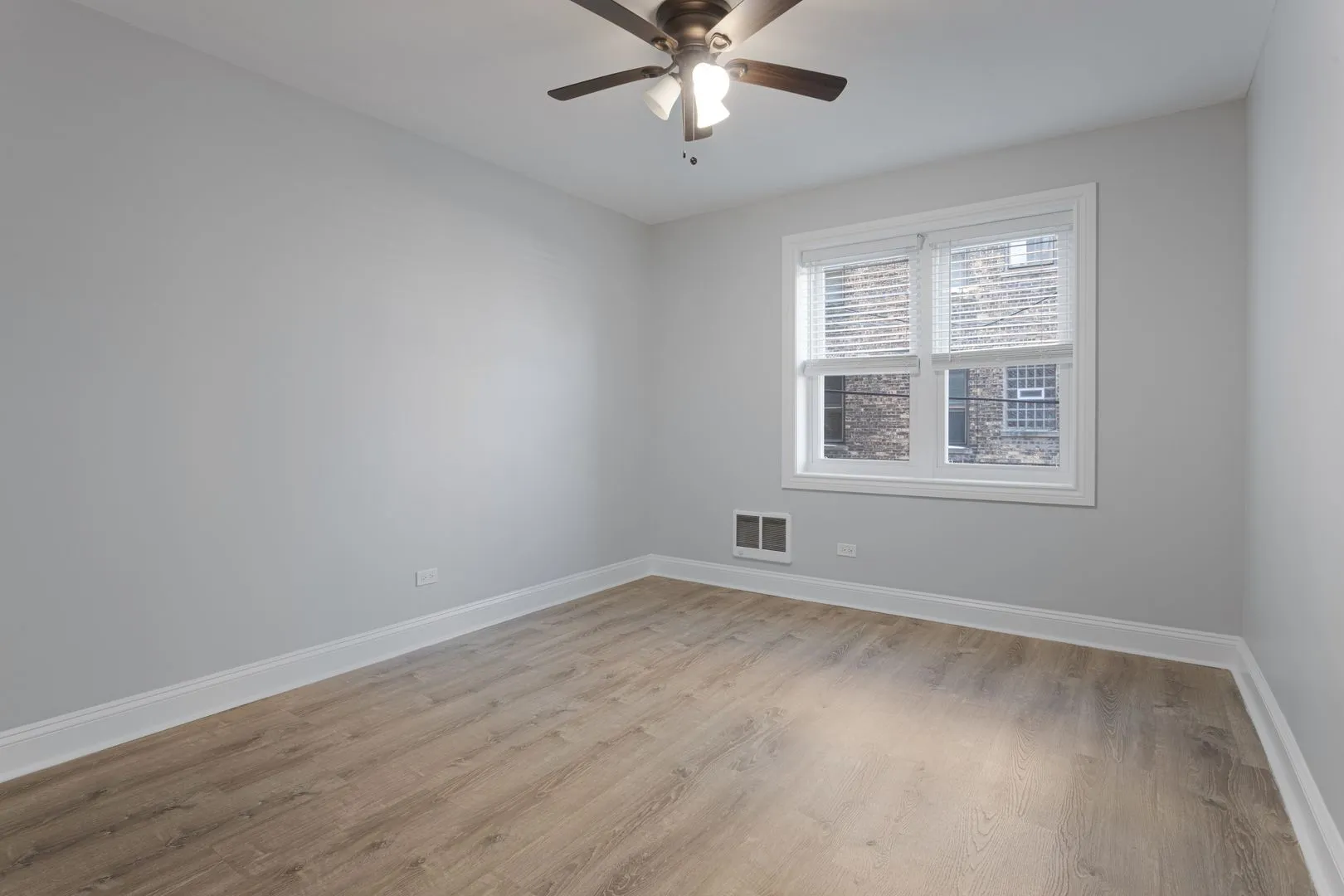 7710 N Sheridan Rd, ,  60626, USA 60626-unit#203-Chicago-IL