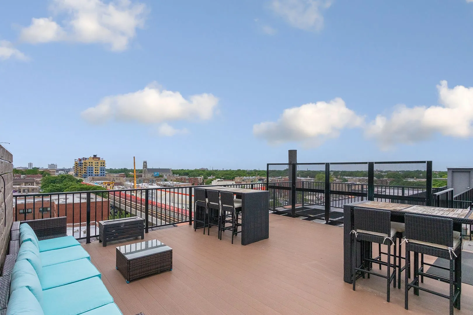 5718 N Winthrop Ave, , 60660, USA 60660-unit#402-Chicago-IL