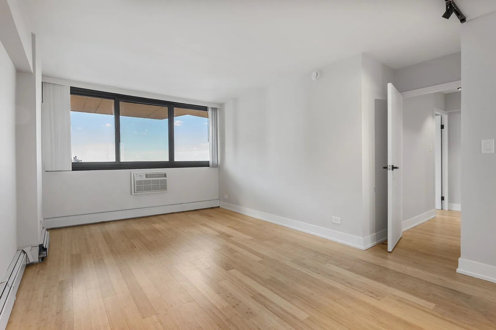 6166 N Sheridan Rd, ,  60660, USA 60660-unit#22H-Chicago-IL