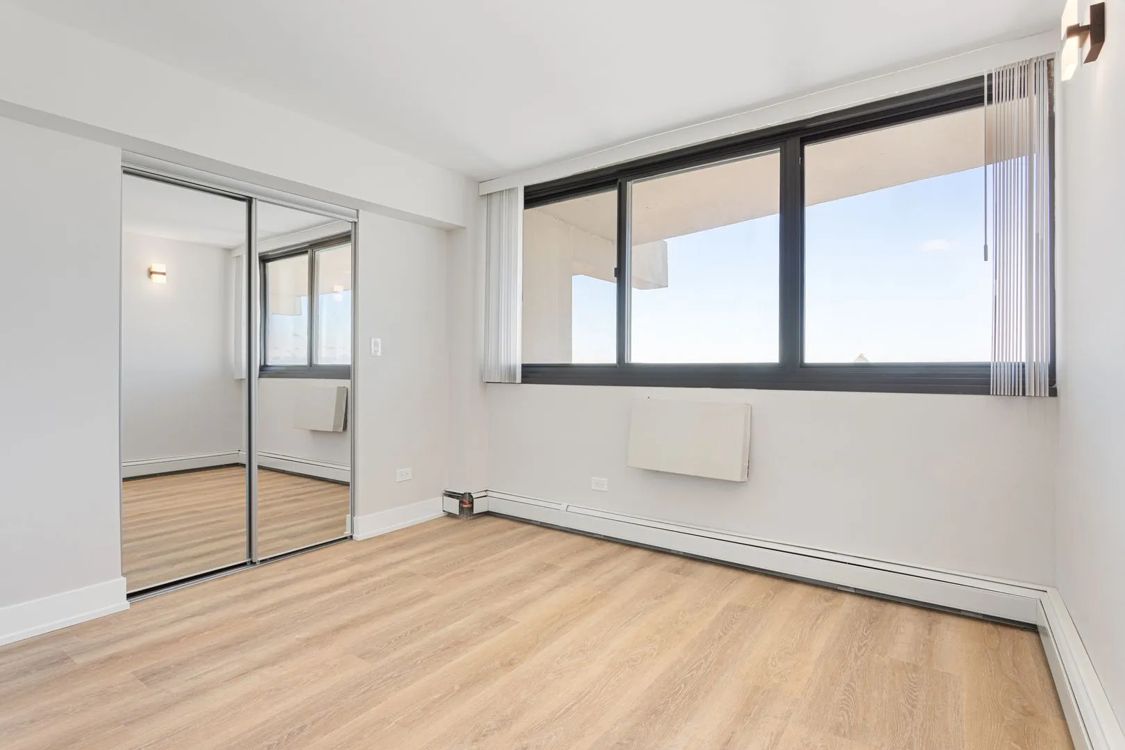 6166 N Sheridan Rd, ,  60660, USA 60660-unit#12E-Chicago-IL