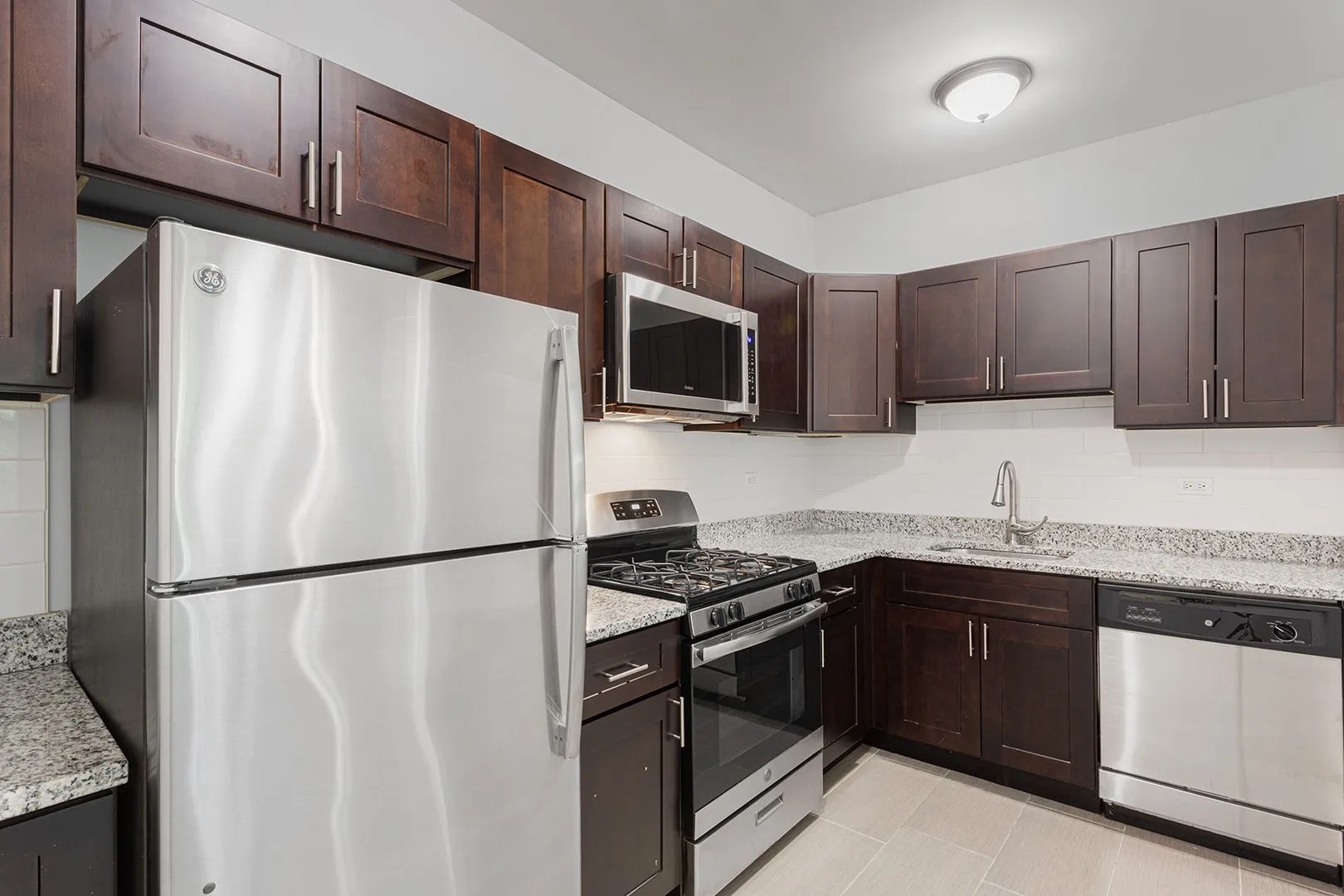 1608 W Sherwin Ave, ,  60626, USA 60626-unit#203-Chicago-IL