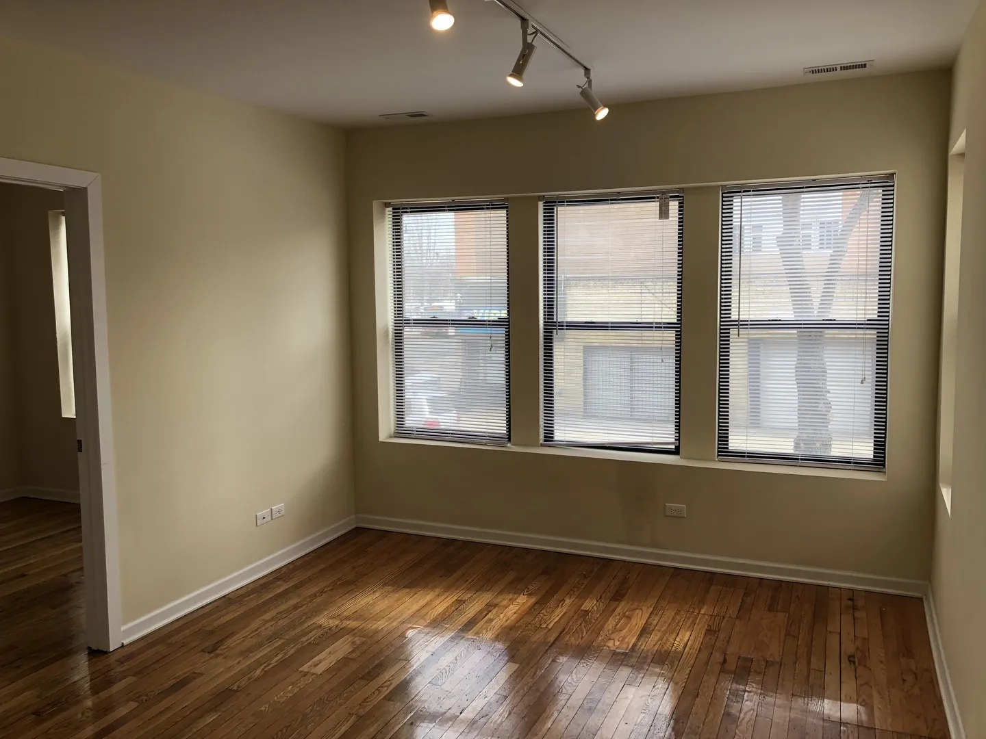 4750 N Sacramento Ave, ,  60625, USA 60625-unit#1E-Chicago-IL