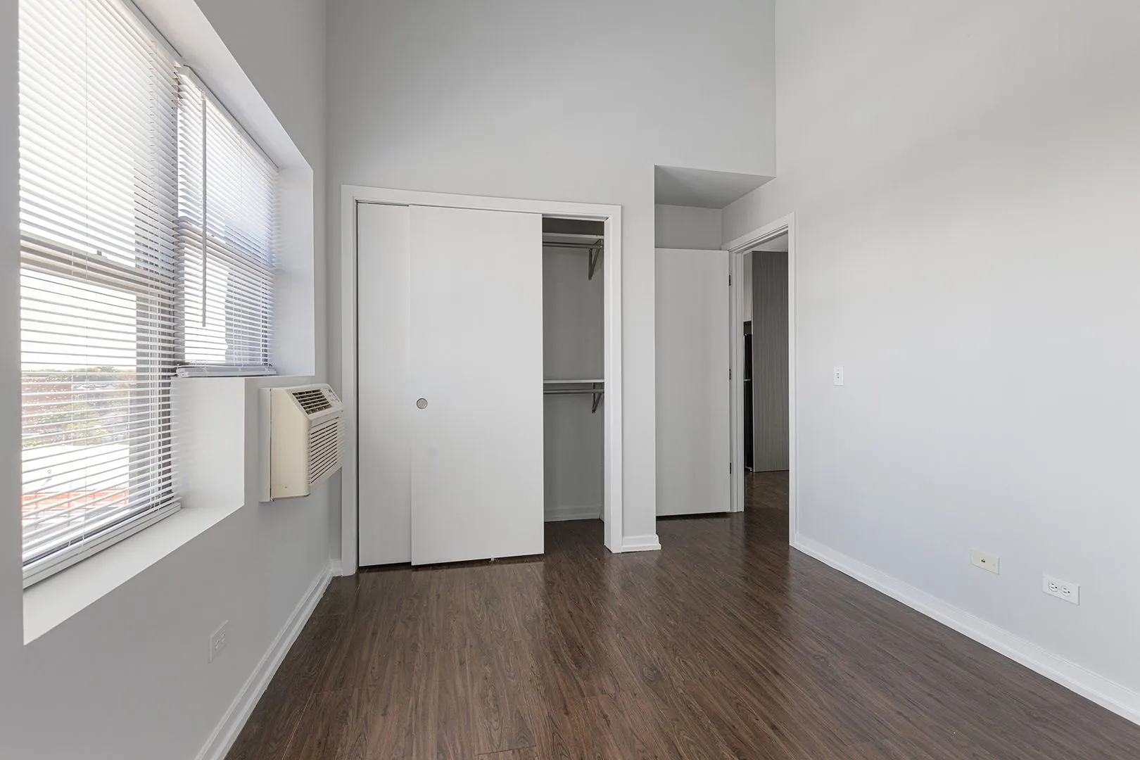 5718 N Winthrop Ave, ,  60660, USA 60660-unit#704-Chicago-IL