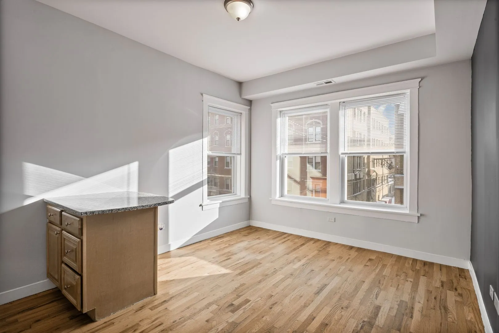 7456 N Greenview Ave, , 60626, USA 60626-unit#3C-Chicago-IL