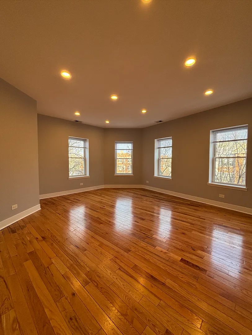 1163 W Lunt Ave, , 60626, USA 60626-unit#3RD FLOOR-Chicago-IL